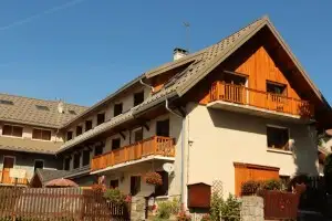 colonie de vacance st léger les mélézes